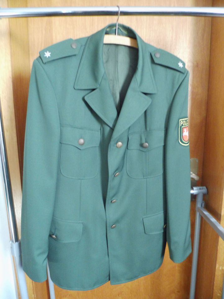 Uniform Polizei Niedersachsen alte Art grün beige Sammler in Dollern