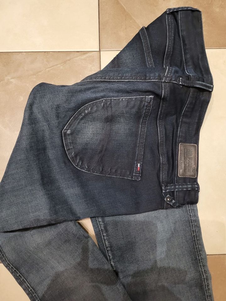 Tommy Hilfiger jeans hose gr L in Essen