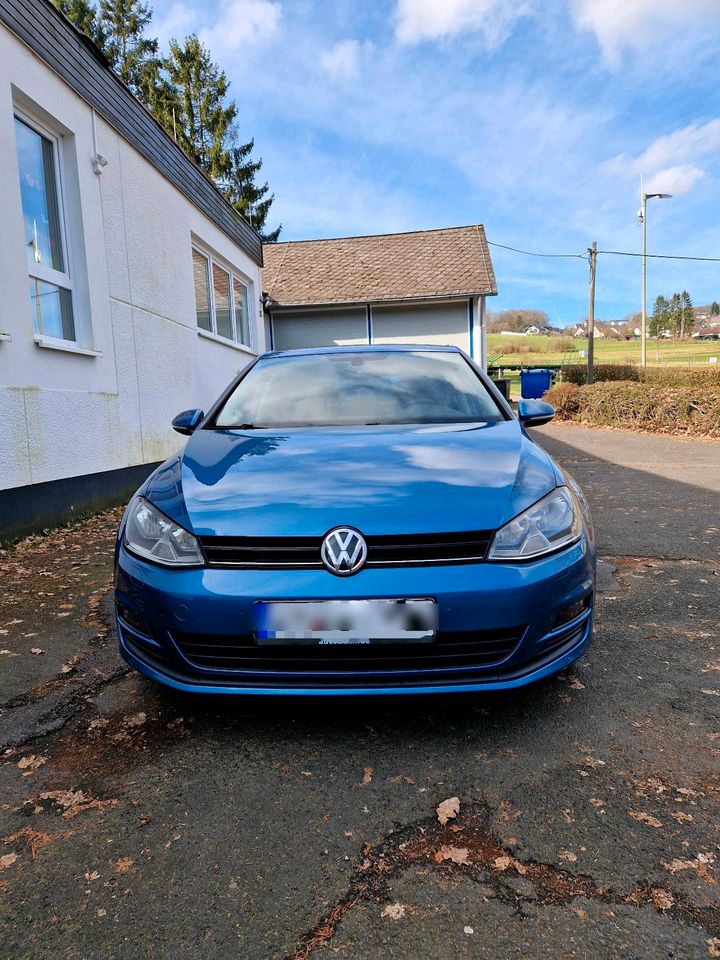 Volkswagen Golf VII 1.6 TDI Blue Motion in Siegen