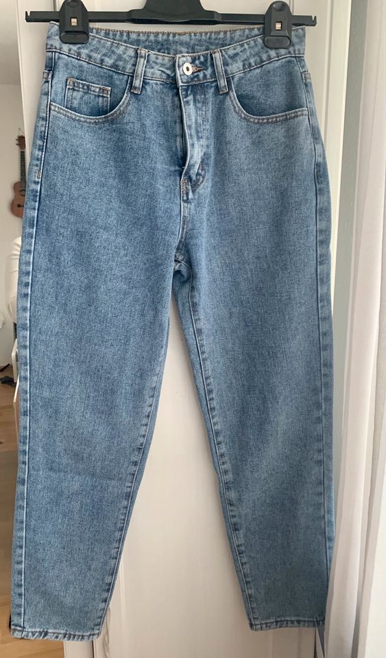 NEUE Jeans (38) mit geradem Beinschnitt, hohe Taille, SHEIN in Ditzingen