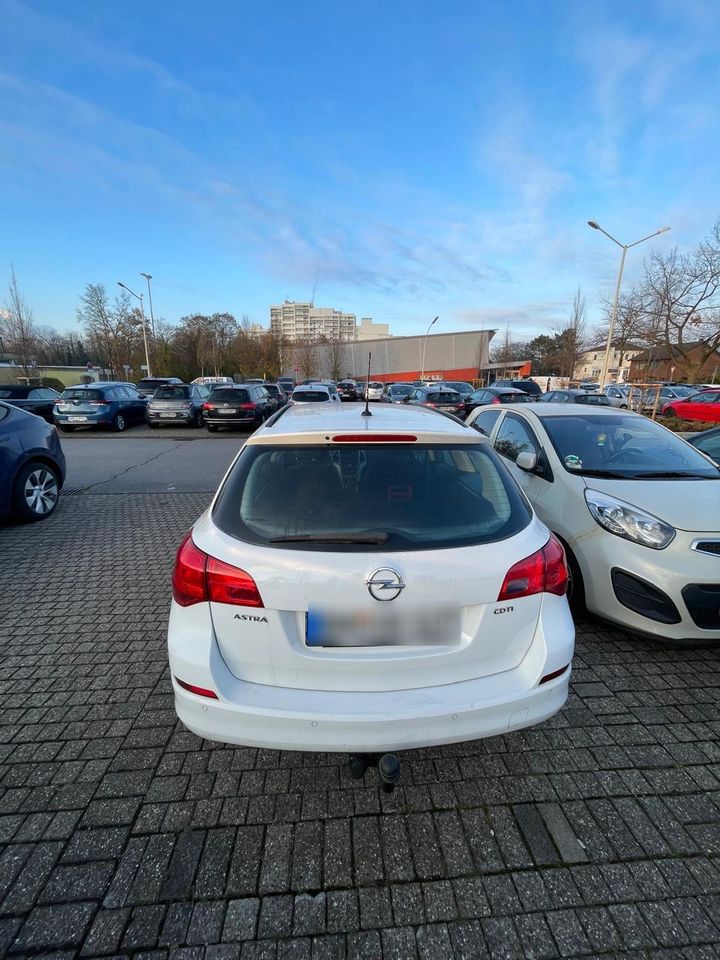 Opel Astra J Sport 1.7 Diesel NUR HEUTE in Frechen