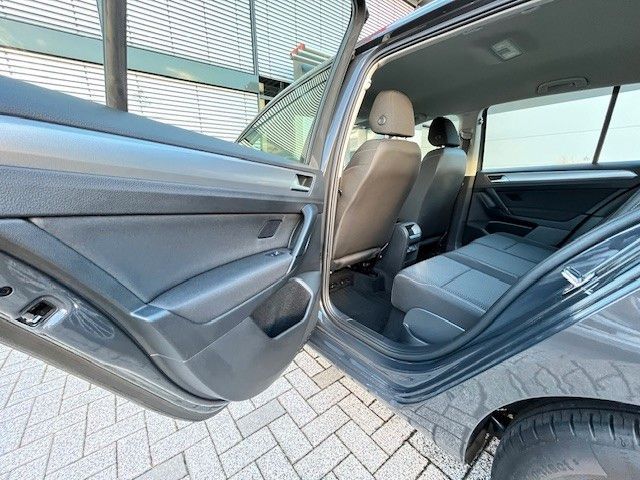 Volkswagen Golf Sportsvan VII 1.0 TSI SITZHZ NAVI PDC TEMP in Nordhausen