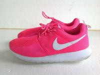 Nike Roshe Turnschuhe Laufschuhe neonpink Größe 38 neuwertig Nürnberg (Mittelfr) - Oststadt Vorschau