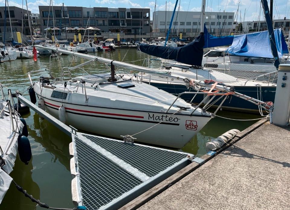 Dufour T6 Segelboot inkl. Liegeplatz Zwenkauer See Zwenkau image