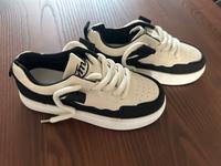 Weiß / Schwarze Sneaker Nordrhein-Westfalen - Arnsberg Vorschau