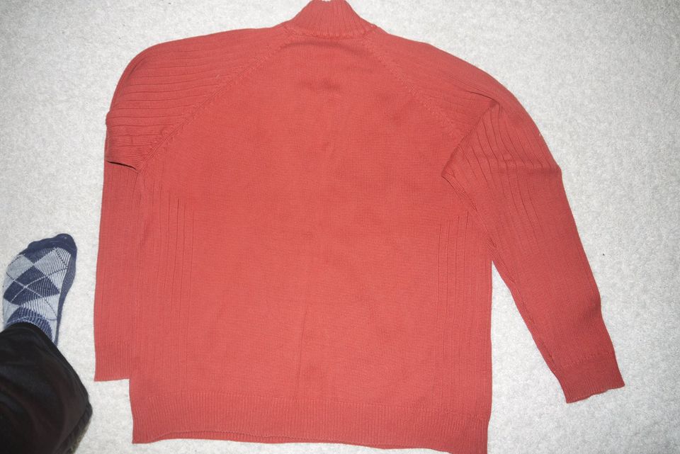 Pullover kleiner ausfallend eher Gr 52/54 (56/58) 100% Baumwolle in Kiel