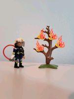 Playmobil 9093 - Feuerwehr Mann mit brennendem Baum Frankfurt am Main - Rödelheim Vorschau