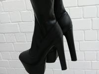 Overknee Stiefel in Kunstleder Neu in 42/43 München - Altstadt-Lehel Vorschau