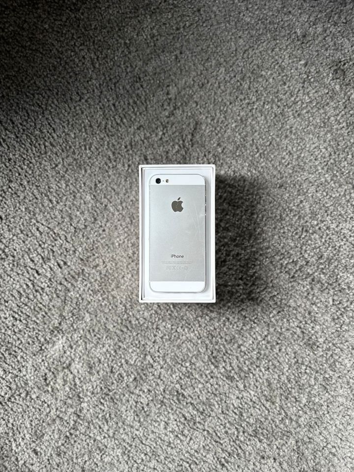 iPhone 5, Weiß, 32GB in Ebermannstadt