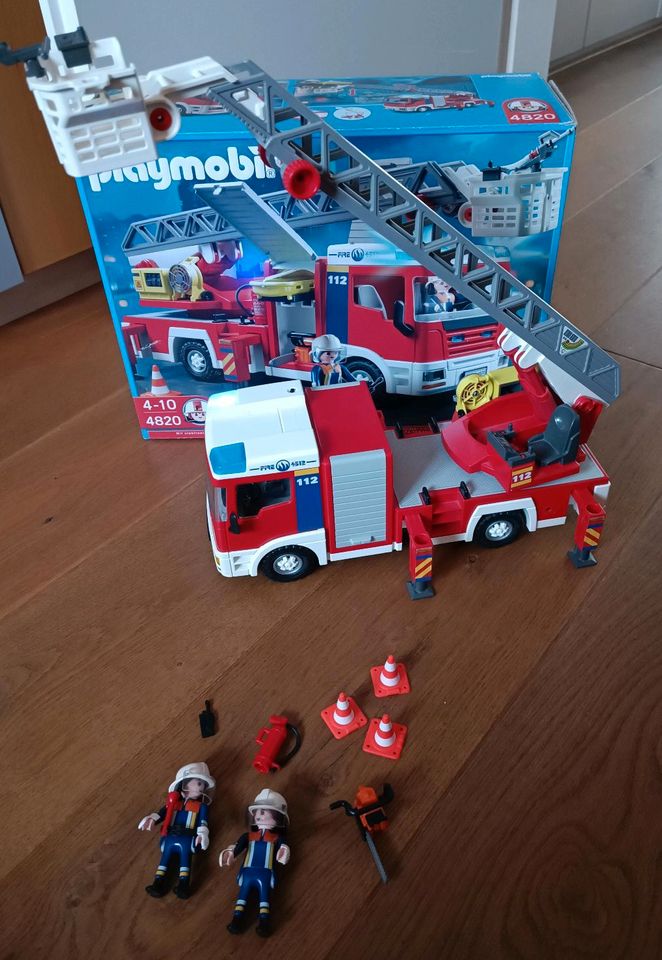 Playmobil 4820 Feuerwehr Drehleiter in Düsseldorf