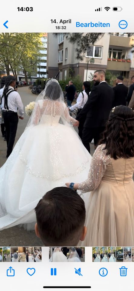 Hochzeit Kleid mit Schleier, Schuhe, Krone Brautstrauß in Berlin