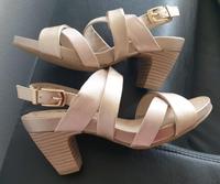 S. Oliver Sandalette Gr. 39 in gold, neu und ungetragen Saarland - Homburg Vorschau