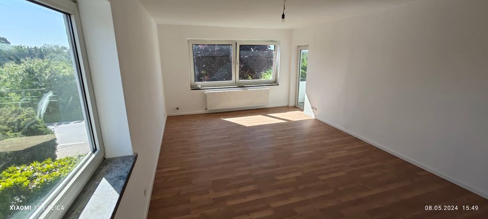 Helle 3 Zimmer Wohnung mit Balkon in Sarstedt