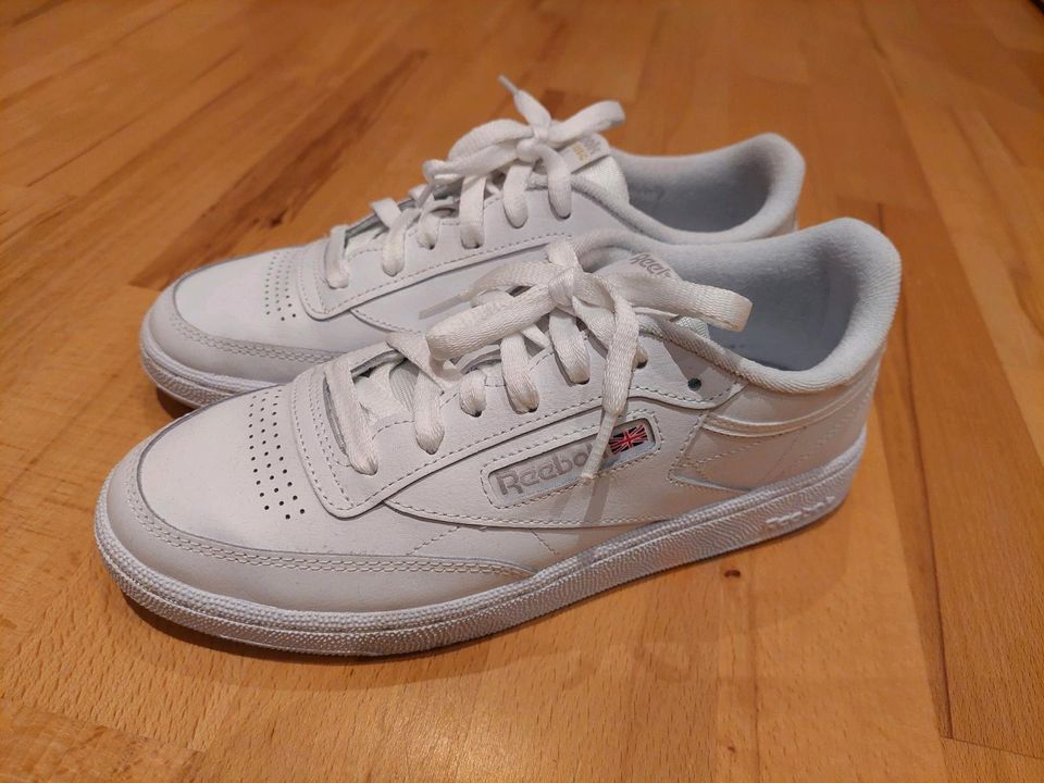 Reebok Classic Sneakers weiß Gr. 38,5 in Herrenberg