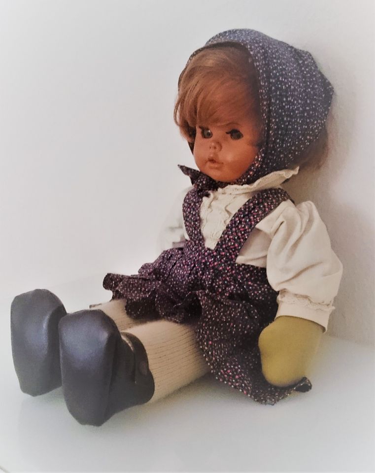 bildschöne Puppe aus Stoff, 55 cm in Köln