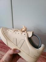 Veja Sneaker aus Leder neuwertig Frankfurt am Main - Sachsenhausen Vorschau