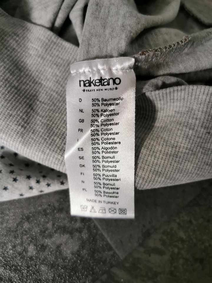 Naketano Shirt Damen Gr. M grau Sterne in Kassel