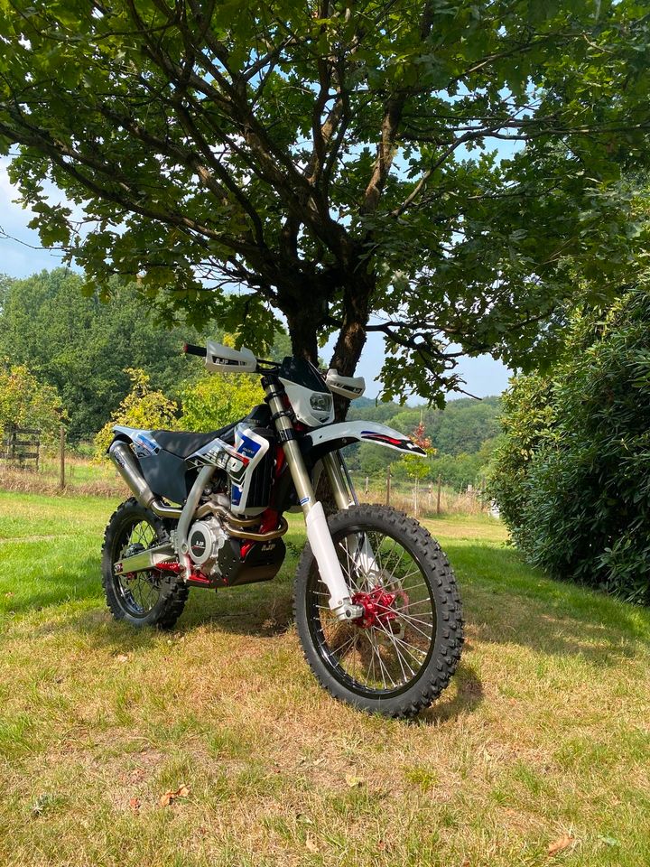 AJP SPR 310 R Enduro Modelljahr 2024, sofort verfügbar in Bielefeld