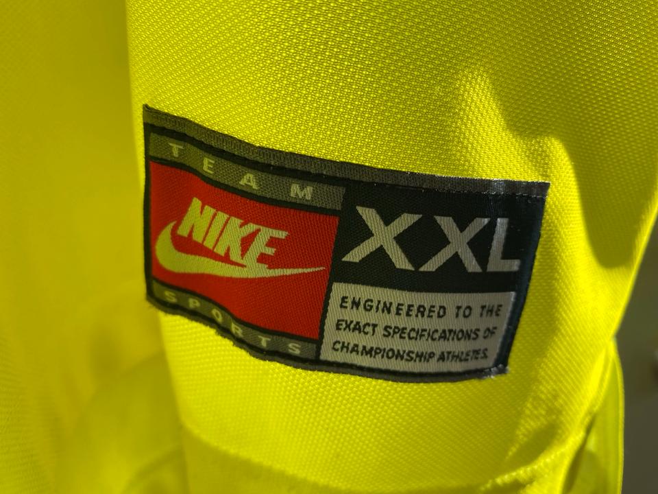NIKE BORUSSIA DORTMUND S. Oliver Jersey Authentic Gelbe Wand! in Langenfeld