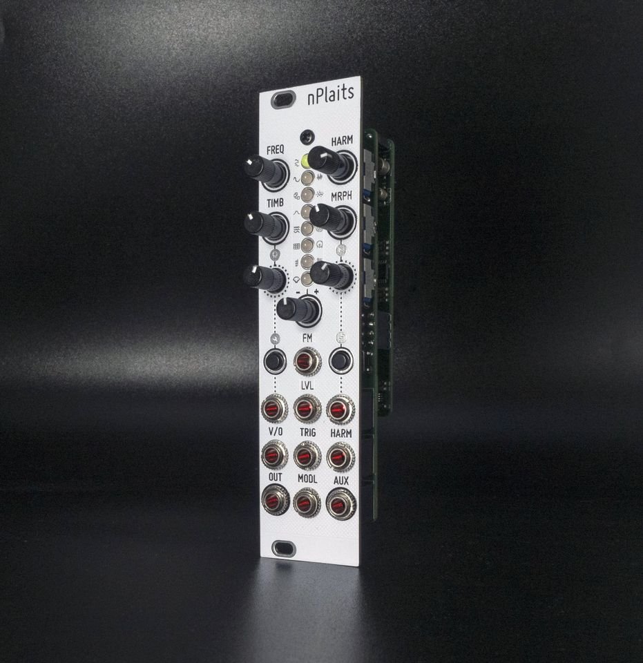 Plaits 6,8,12,16HP Dual Beehive Knit Mutable Instruments Eurorack in Braunschweig