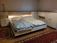 weiß schwarzes Design Schlafzimmer 70er Jahre mit Zubehör Saarbrücken-Dudweiler - Dudweiler Vorschau