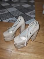 Bej Schuhe  Hochzeitsschuhe  Neuwertig   beige doppelplattform Vahr - Neue Vahr Nord Vorschau