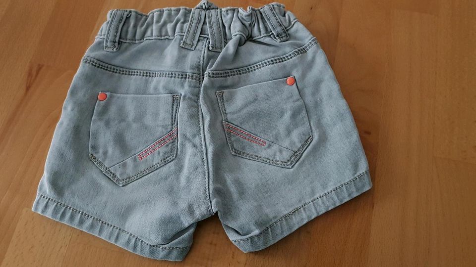 Jeans Shorts Gr 80 von face baby zu verkaufen in Holzminden