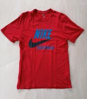 Nike Sportswear Shirt Rot Größe S Hessen - Kassel Vorschau