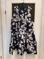 Kleid von H&M schwarz Gr. 48/50 (52) Hessen - Rüsselsheim Vorschau