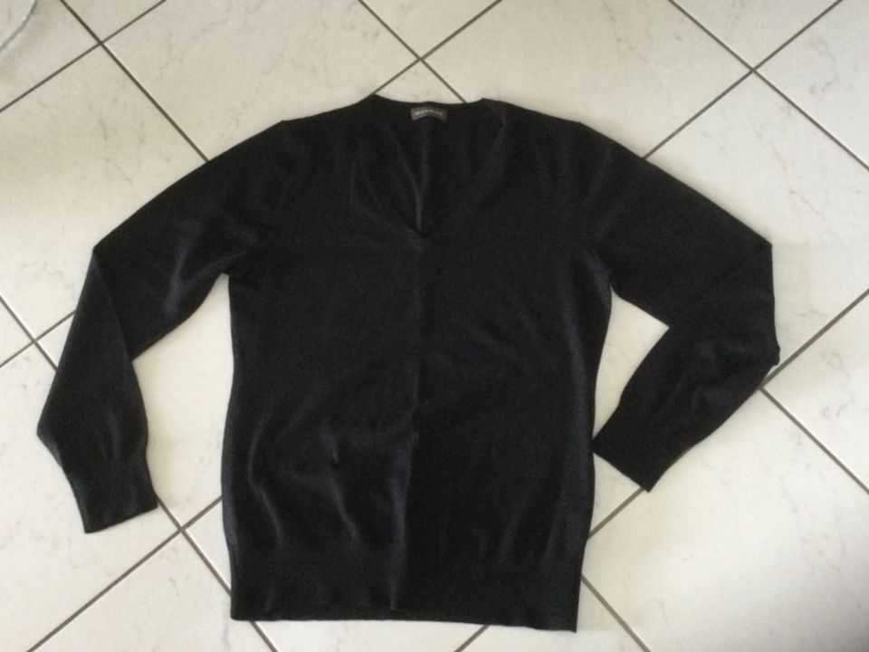 Leichter schwarzer Pullover von Repeat, 90% Wolle/ 10% Kaschmir in Ostfildern