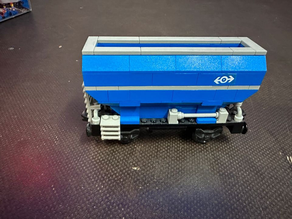 Lego 4536 Eisenbahnen Schüttgutwagen 9v in Freiberg am Neckar
