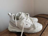 Weiße Tommy Hilfiger Sneaker Nordrhein-Westfalen - Leopoldshöhe Vorschau