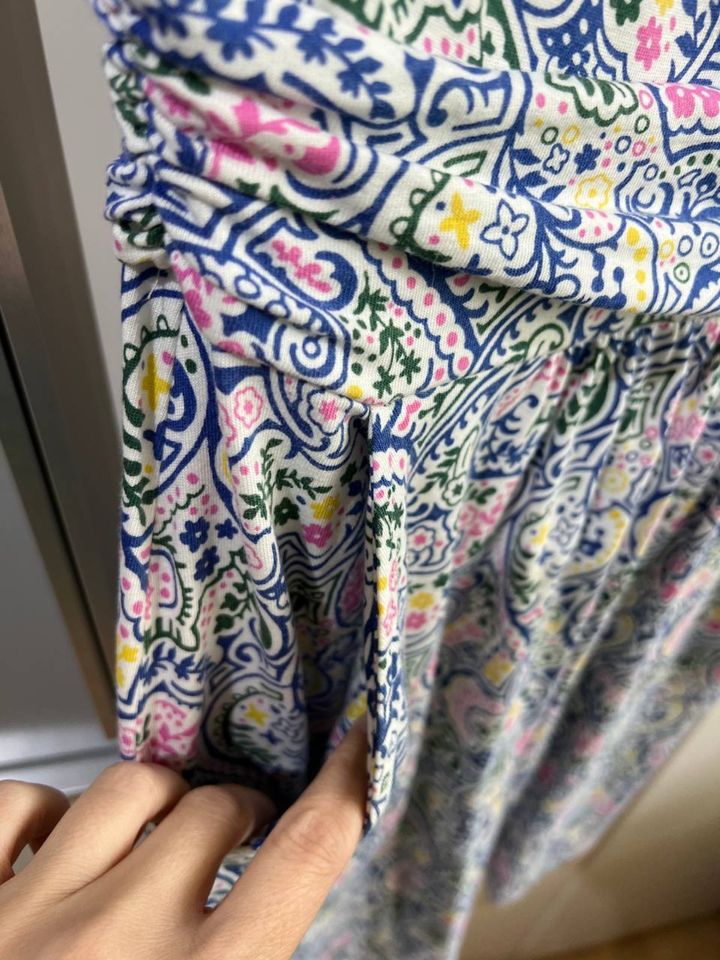 Boden Gr. 6 P 32 Kleid Taschen Sommerkleid Paisley blau pink gelb in Langen (Hessen)