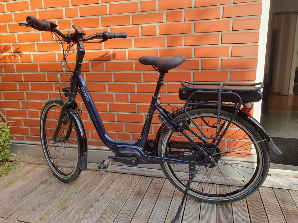 26", RH 44cm, kleines E-Bike Gazelle Ami C7,neuwert.06.22 /~50 km in Düsseldorf