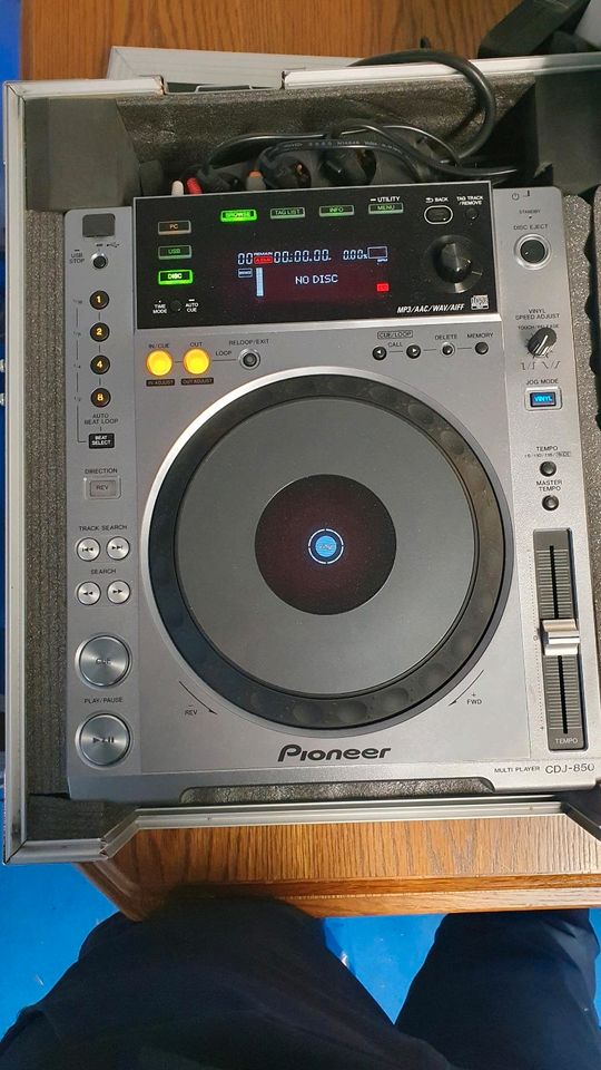 Pioneer DJ Set CDJ-850 DJM-700 in Netphen