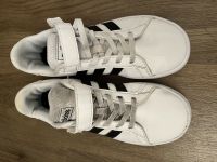 Adidas weisse sneaker 33 Kinder schuhe Frankfurt am Main - Eschersheim Vorschau