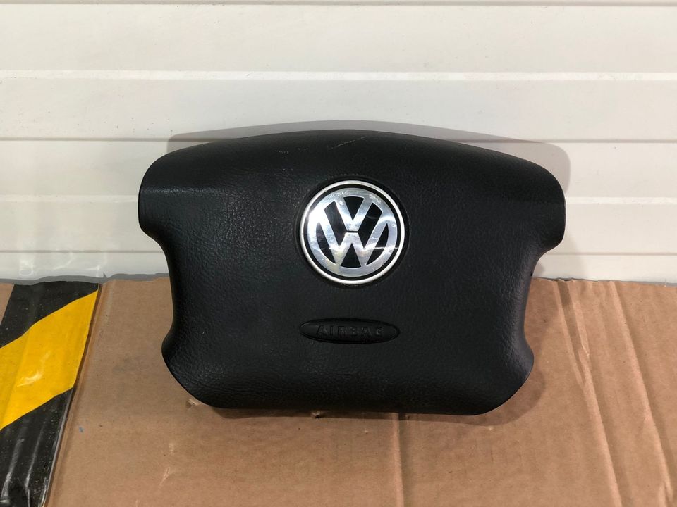 VW Golf IV 4 Airbag Lenkrad 3B0880201AH Lenkradairbag in  Nordrhein-Westfalen - Gelsenkirchen | Ersatz- & Reparaturteile | eBay  Kleinanzeigen ist jetzt Kleinanzeigen