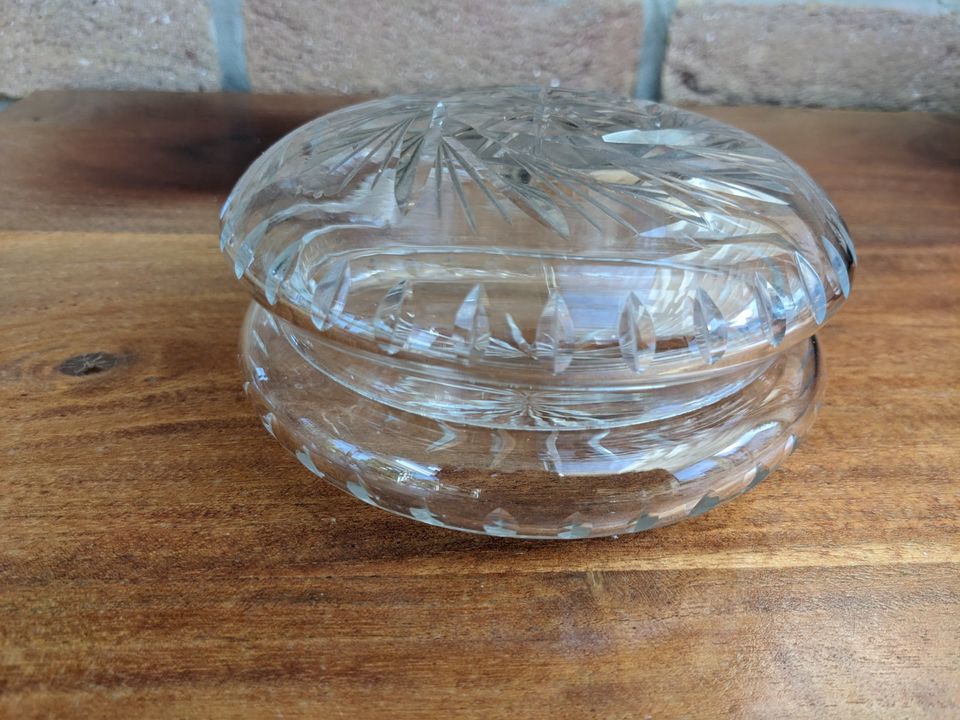 kleine Glasschale mit Deckel in Bad Salzuflen