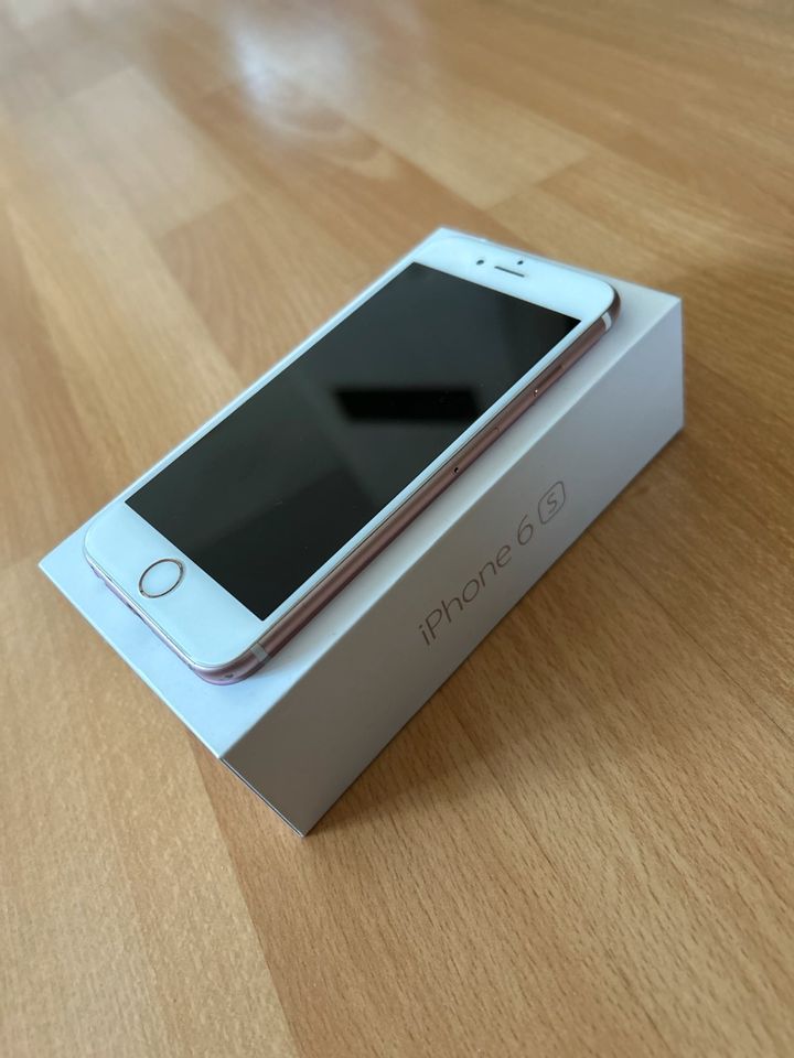 Apple iPhone 6s Roségold in Pasewalk