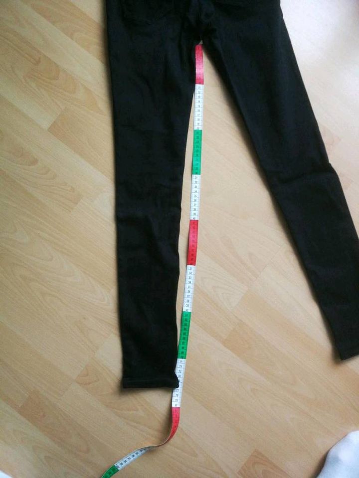 skinny Jeans, midwaist / Uniqlo / Gr:164/170 / Inch: 25 in Hamburg