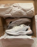 Puma Lvl-Up XT Wn's Hallenschuhe Damen Größe 40,5 Sachsen - Penig Vorschau