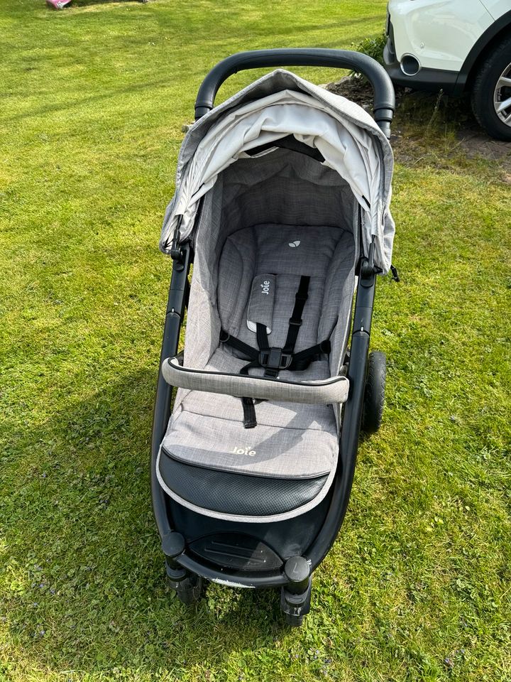 Joie Kinderwagen/Buggy in Duisburg