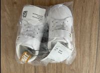 Sneaker H&M mit Snoopy Gr. 20/21 *neu* Nordrhein-Westfalen - Bornheim Vorschau