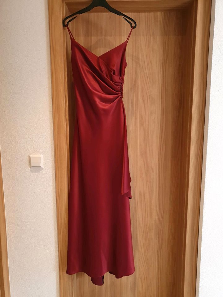 Abendkleid lang weinrot Gr XS in Aspach