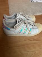 Adidas Superstars holographic Gr.: 38 2/3 Baden-Württemberg - Offenburg Vorschau