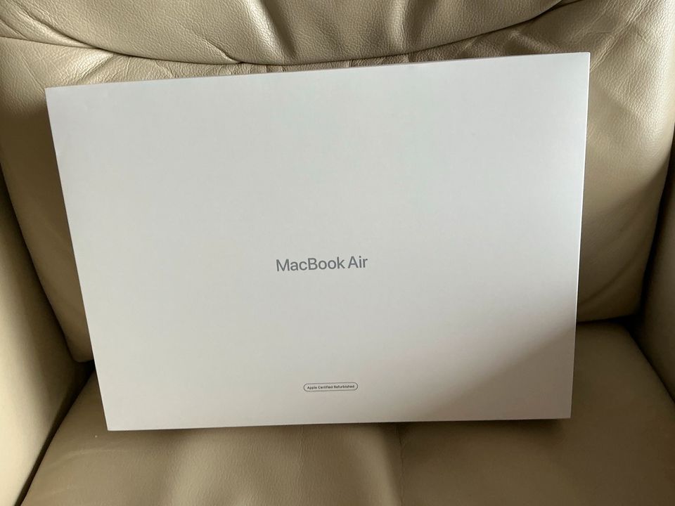 Macbook Air M2, 512 GB Datenspeicher in Westerrönfeld