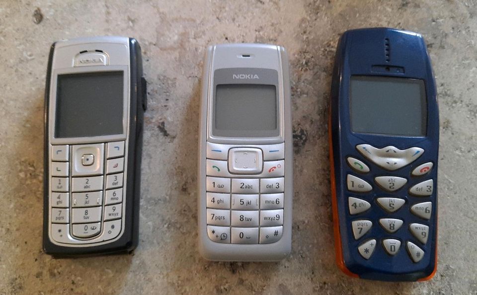 3 alte Retro Nokia Handys in Aschaffenburg