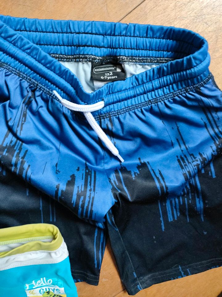 Jungen-Kleidung Sommer Paket Gr.  110 bis 122 in Waldsassen