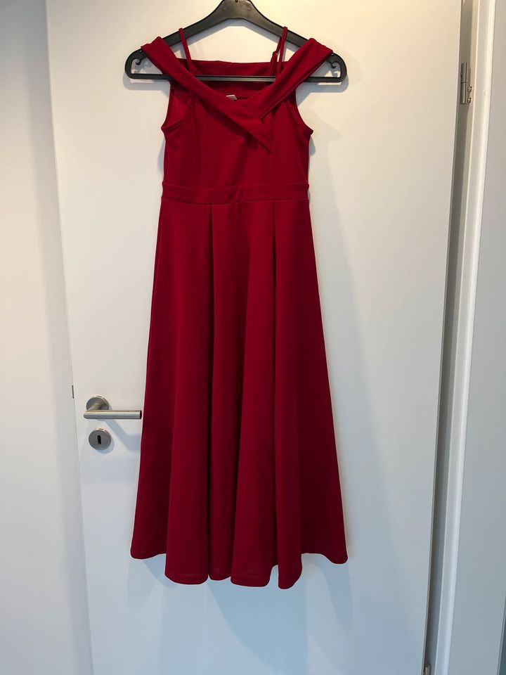 Mädchen Kleid in Sachsenheim