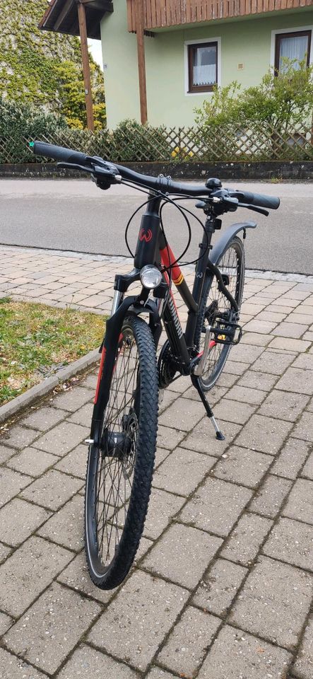 Damen Fahrrad 28" - schwarz-rot - guter Zustand, mit Licht in Merkendorf